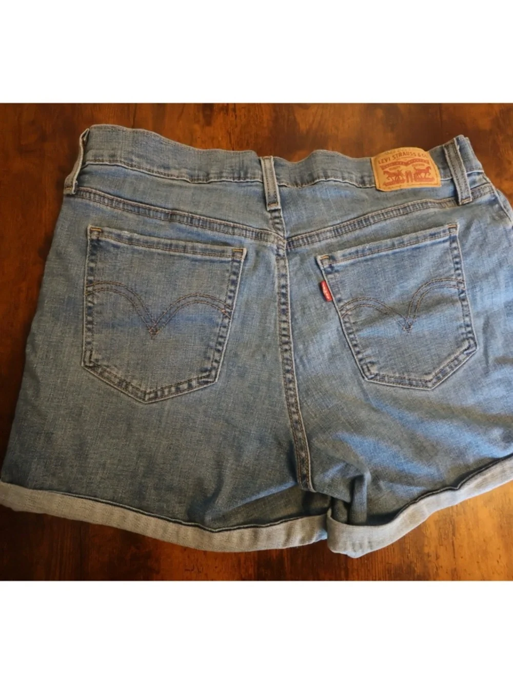 Levi’s mid-length - Picture 5 of 9